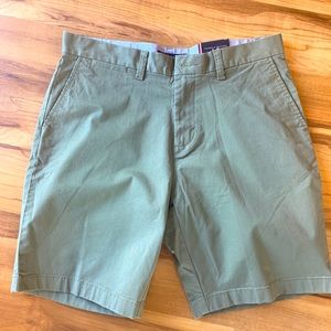Men’s Tommy Hilfiger shorts size 33